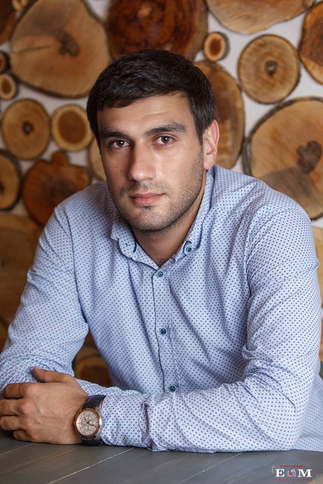 «Բայց կաշխատի՞»   ԹԵ   «Ո՞նց անենք, որ աշխատի». Մհեր Մկրտչյան