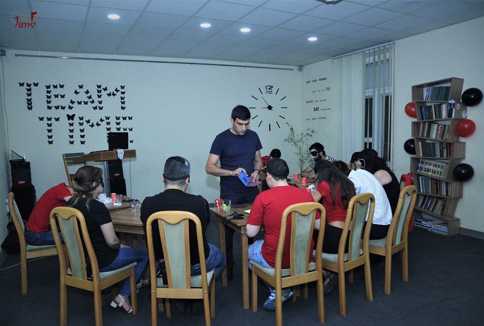 «Բայց կաշխատի՞»   ԹԵ   «Ո՞նց անենք, որ աշխատի». Մհեր Մկրտչյան