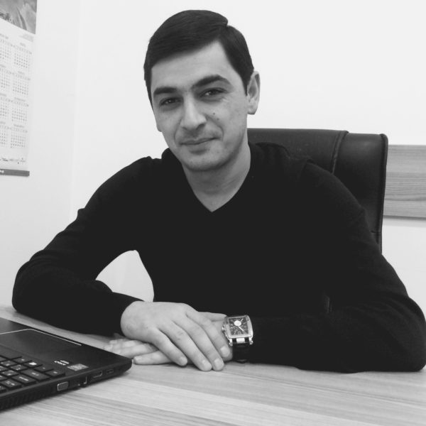 Բիզնես սկսելու համար պետք է «մեծ» մտածել. Միքայել Կարապետյան Բիզնես սկսելու համար պետք է «մեծ» մտածել. Միքայել Կարապետյան