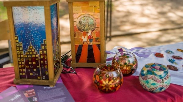 Բիզնես սահմանամերձ համայնքում հնարավոր է. սենյակ, որտեղ ապակին կյանք է ստանում. Նունե Ազիզյան Բիզնես սահմանամերձ համայնքում հնարավոր է. սենյակ, որտեղ ապակին կյանք է ստանում. Նունե Ազիզյան