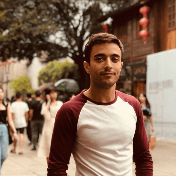 Ինստագրամի ոսկե ժամանակաշրջանը. Միքայել Միքայելյան Ինստագրամի ոսկե ժամանակաշրջանը. Միքայել Միքայելյան