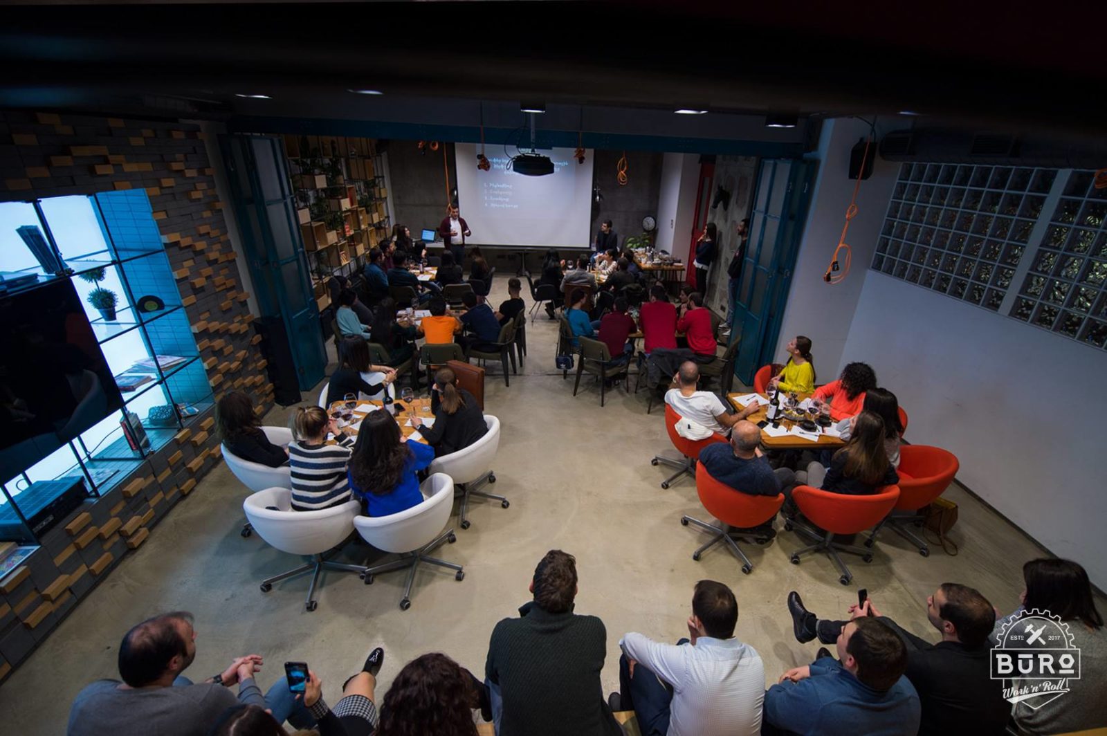 4 ժամ հերթ կանգնել ջահ ձեռք բերելու համար. թե ինչպես «BŪRO»-ն մարքեթինգային լուծման համար չի խնայում ոչ մի ռեսուրս