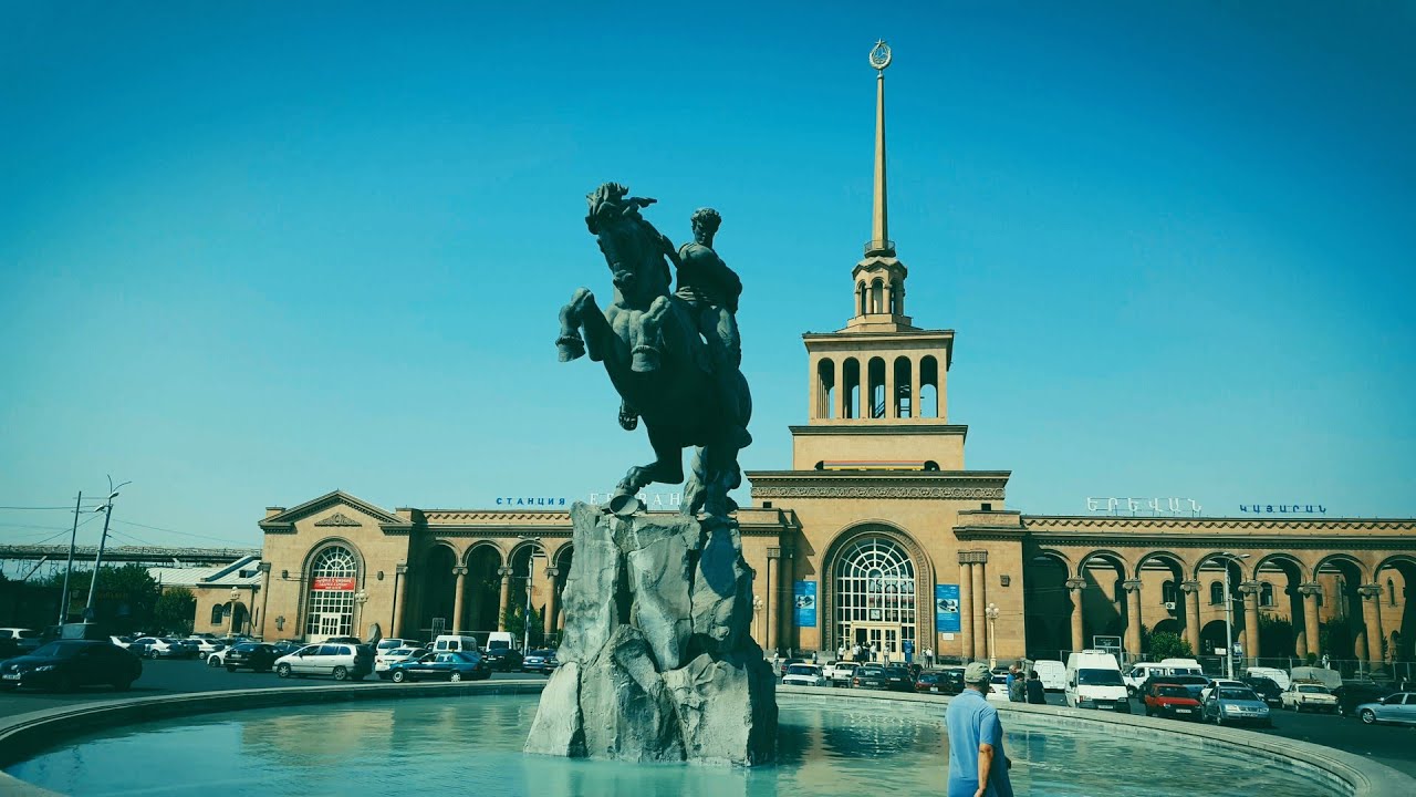 Ереван градусы. Хайк Ереван. Композиция в Ереване. Легенда Еревана. Ho Erevan.