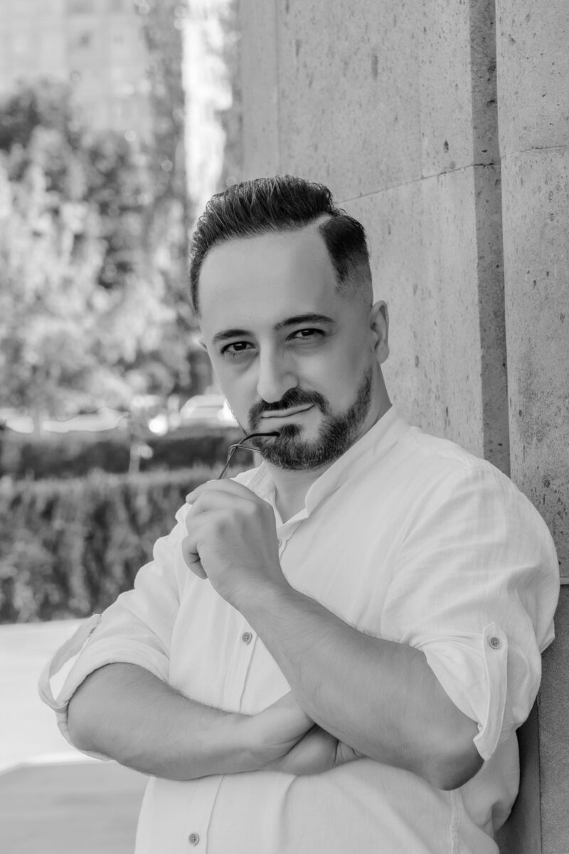 Վաճառել` տեքստի միջոցով, ինչպե՞ս. Ռուբեն Կարոյան